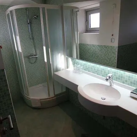 Exclusive Otel